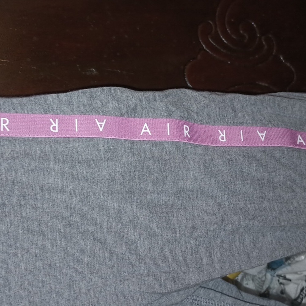 Nike Kids Gray and Pink Set - Picture 5 of 6